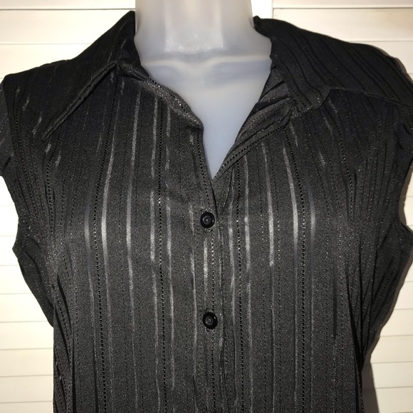 XL ( more like med fit ), NWT,Chic Top - Picture 5 of 8